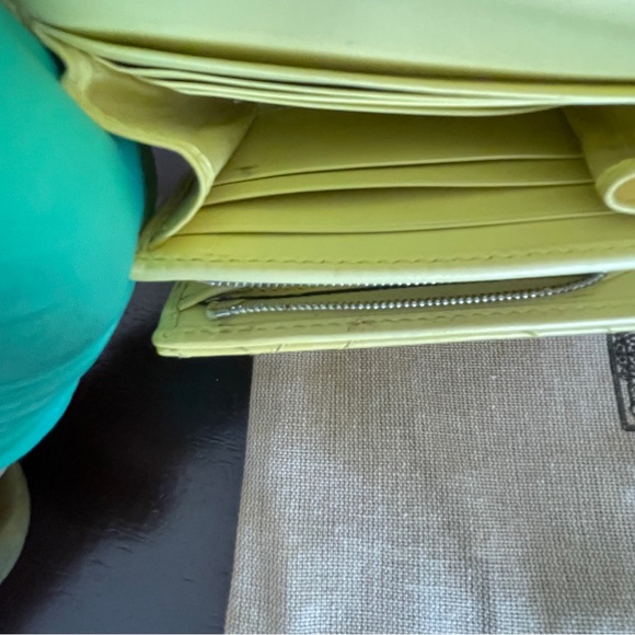 Gucci Wallet Bifold Outlet Leather GG Marmont Yellow EUC with dust bag - Picture 8 of 10